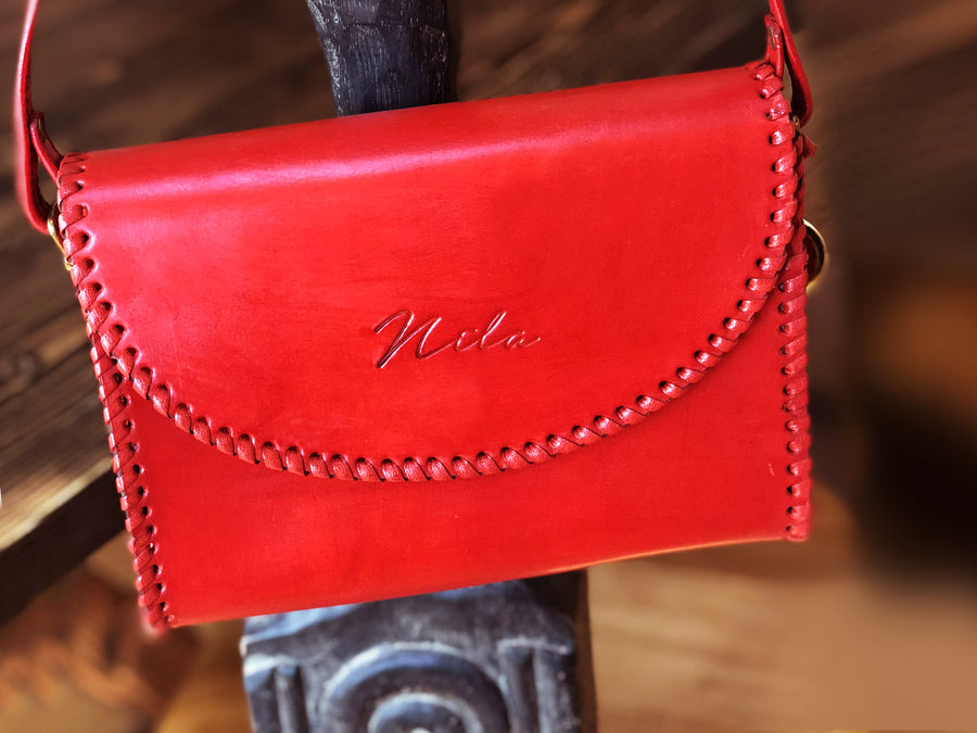 Nila Classic Sculpted Bag